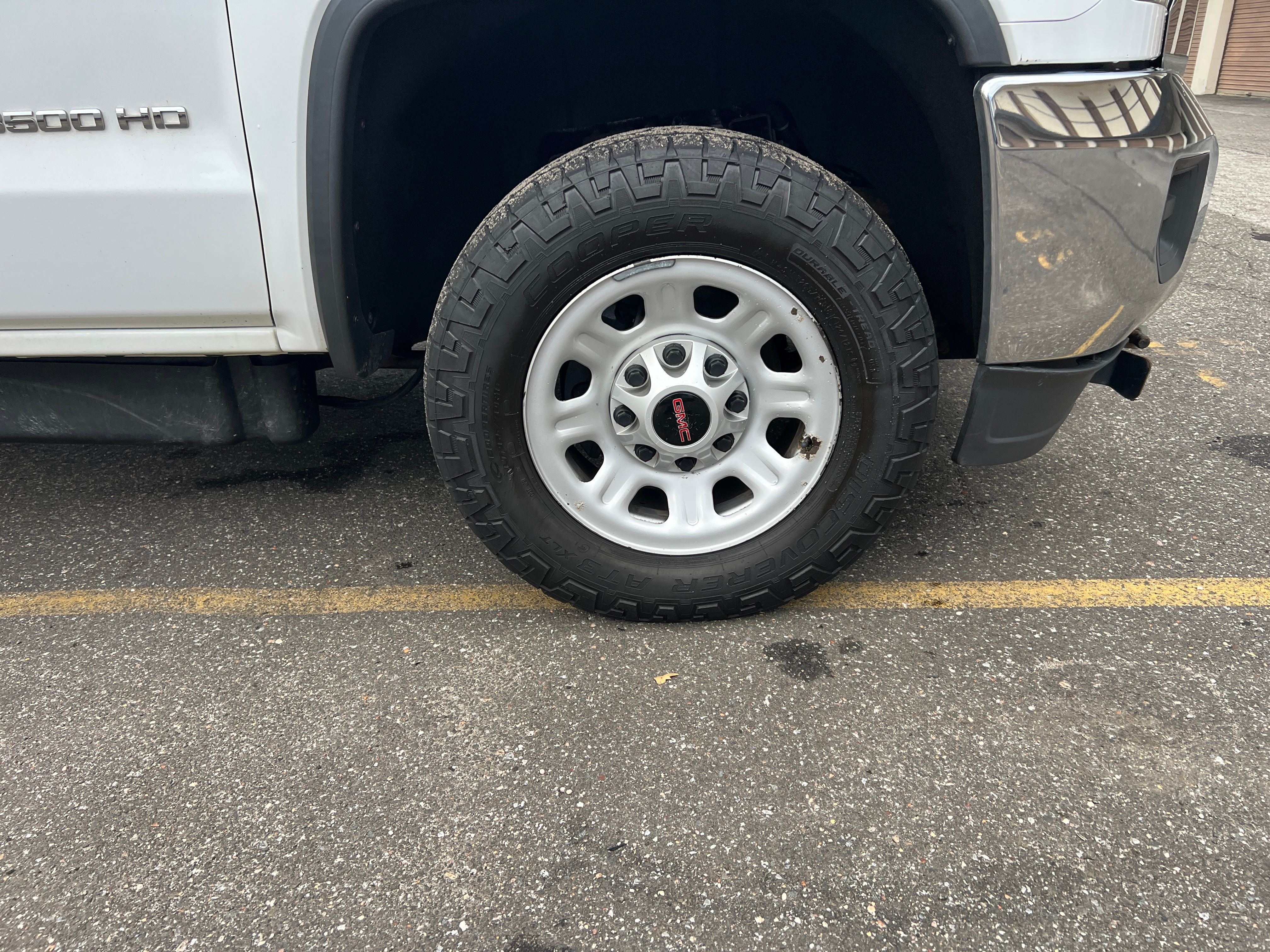Used 2016 GMC Sierra 3500 4x4 Crew Cab w/ Sierra Convenience Package image 17