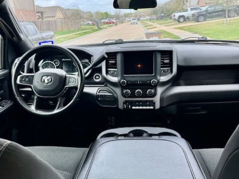 Used 2024 RAM 2500 Tradesman w/ Chrome Appearance Group image 5