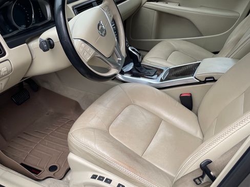 Used 2015 Volvo XC70 T6 Platinum w/ Climate Package image 13