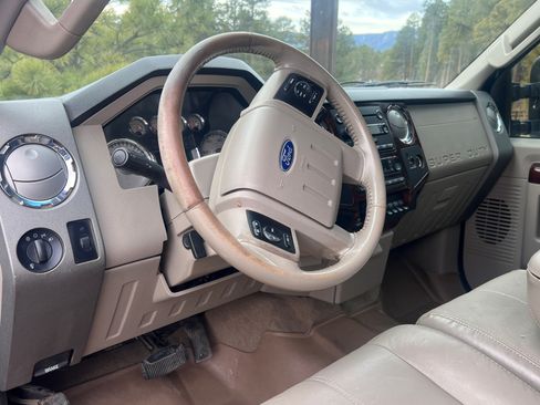Used 2008 Ford F250 Lariat image 10
