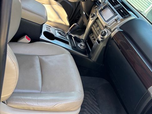 Used 2017 Toyota 4Runner Limited image 11