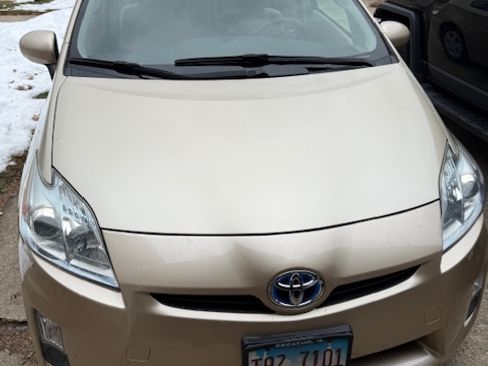 Used 2010 Toyota Prius Three image 1