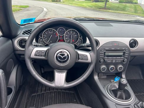 Used 2010 MAZDA MX-5 Miata Sport w/ Convenience Pkg RWD image 1