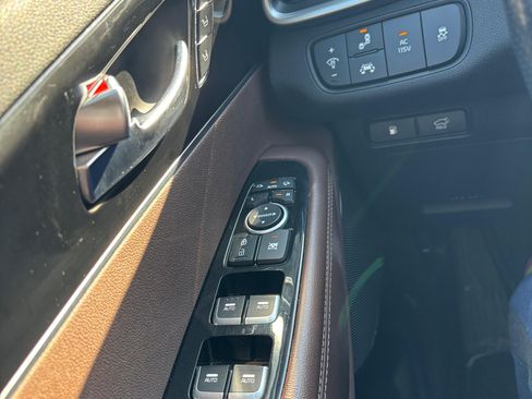 Used 2019 Kia Sorento SX w/ SX Touring Package AWD/4WD image 11