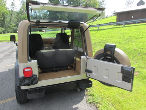 Used 1995 Jeep Wrangler Rio Grande AWD/4WD image 11