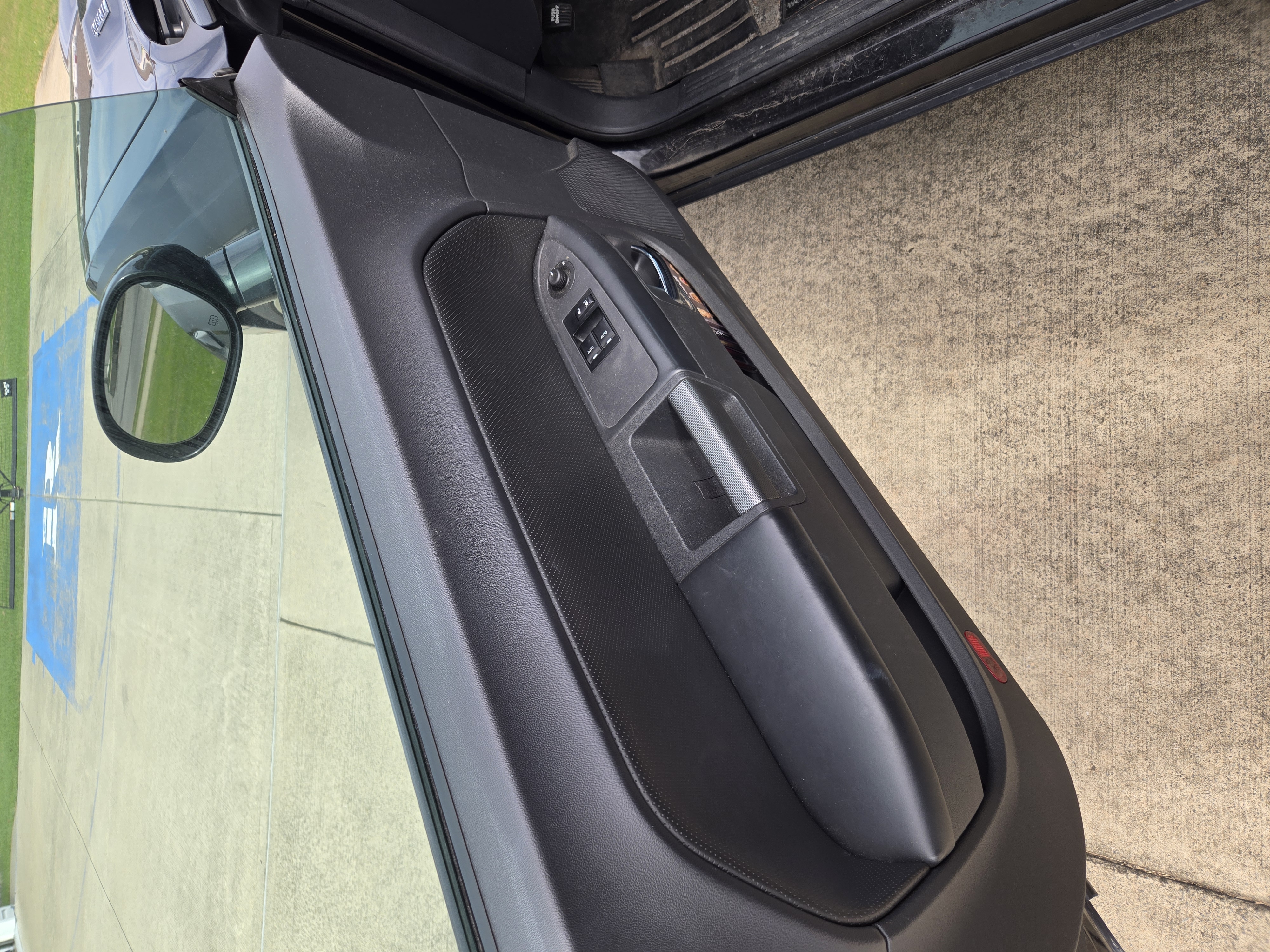 Used 2011 Dodge Challenger R/T RWD image 12