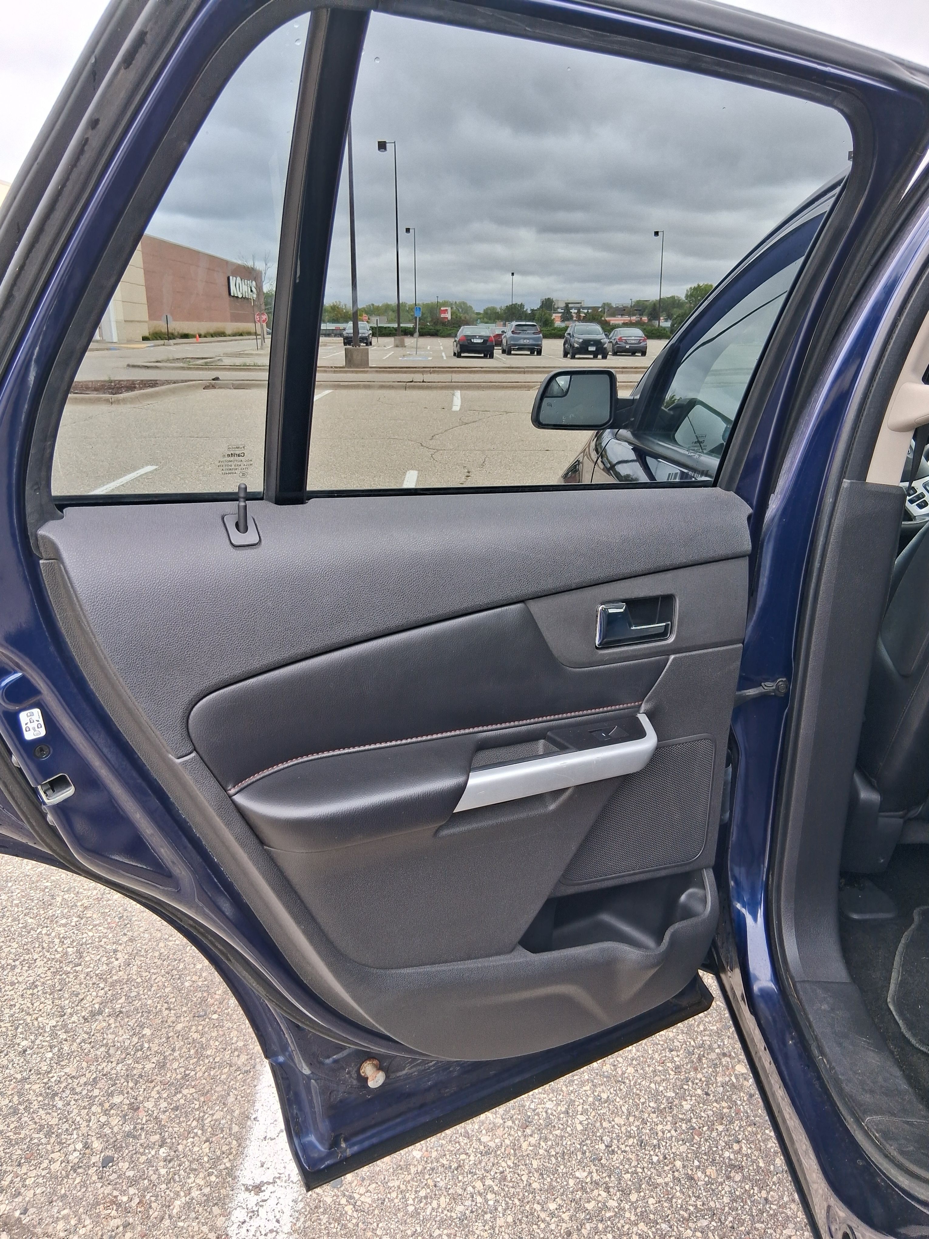 Used 2011 Ford Edge SEL w/ 202A Rapid Spec Order Code AWD/4WD image 18