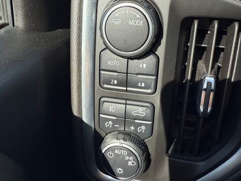 Used 2020 Chevrolet Silverado 1500 LT Trail Boss image 17