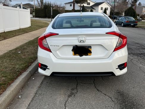 Used 2017 Honda Civic EX image 5