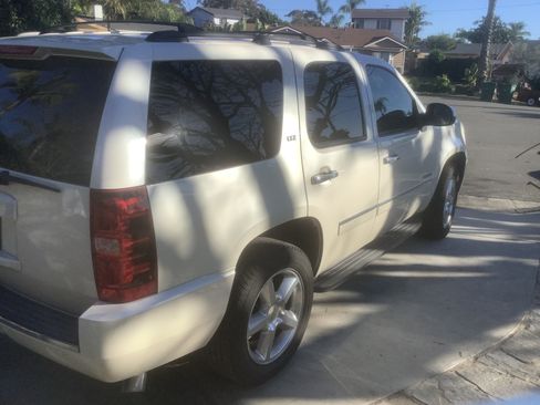 Used 2013 Chevrolet Tahoe LTZ image 2