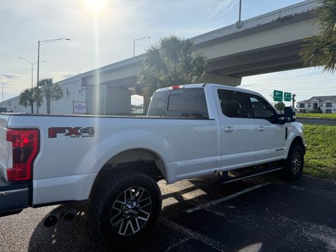 Used 2017 Ford F350 Lariat w/ Lariat Value Package AWD/4WD image 15