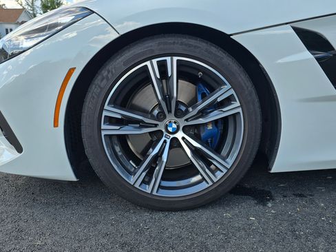 Used 2020 BMW Z4 M40i w/ Executive Package image 15