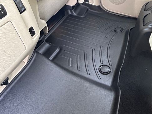 Used 2024 INFINITI QX80 Sensory image 22