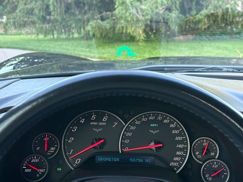 Used 2006 Chevrolet Corvette Convertible w/ Preferred Equipment Group RWD image 11