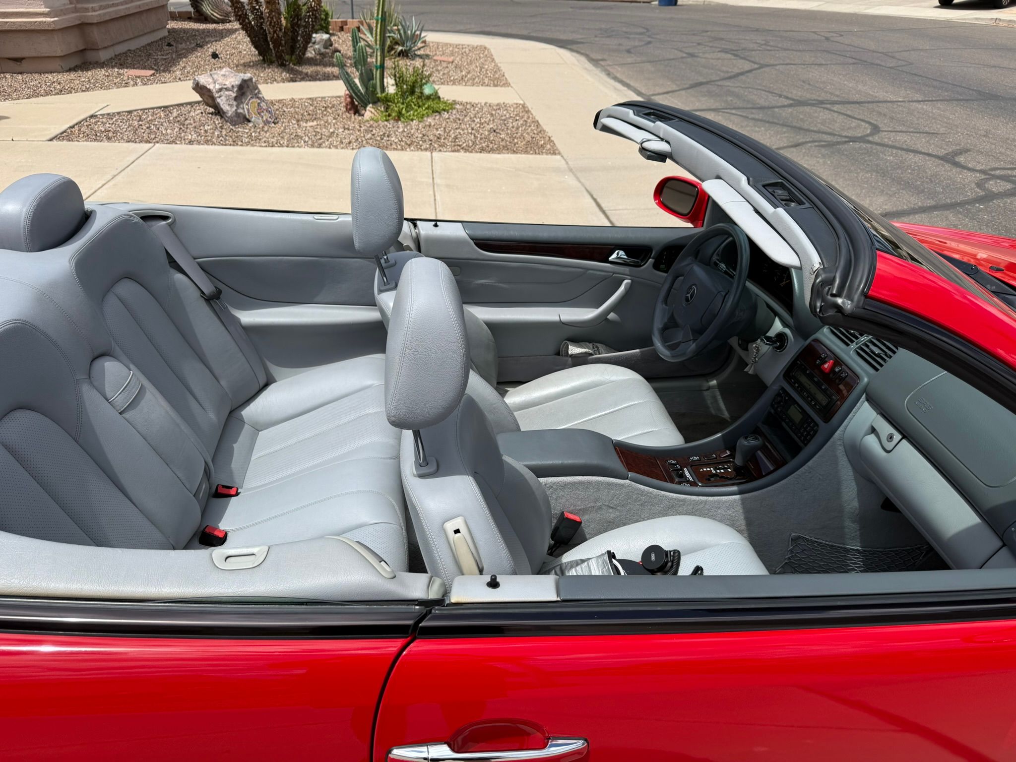 Used 1999 Mercedes-Benz CLK 320 Cabriolet image 13