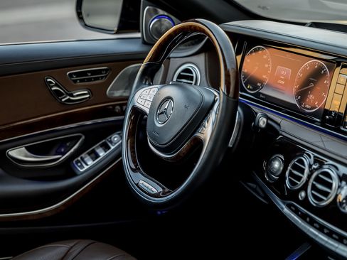 Used 2016 Mercedes-Benz Maybach S 600 image 21