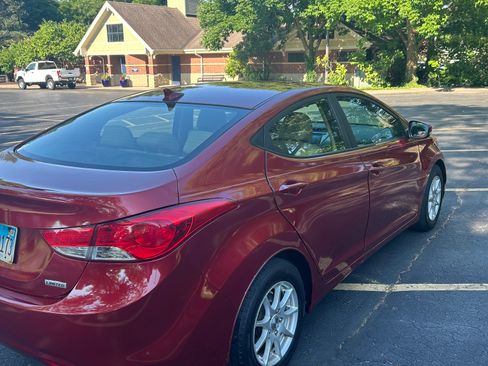Used 2013 Hyundai Elantra Limited w/ Technology Pkg FWD image 4