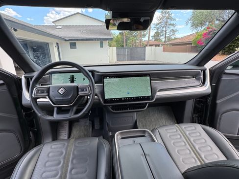 Used 2025 Rivian R1T Adventure AWD/4WD image 13