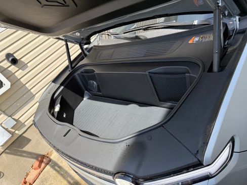 Used 2026 Rivian R1S Adventure AWD/4WD image 20