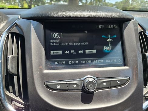 Used 2016 Chevrolet Cruze LT w/ Convenience Package image 2