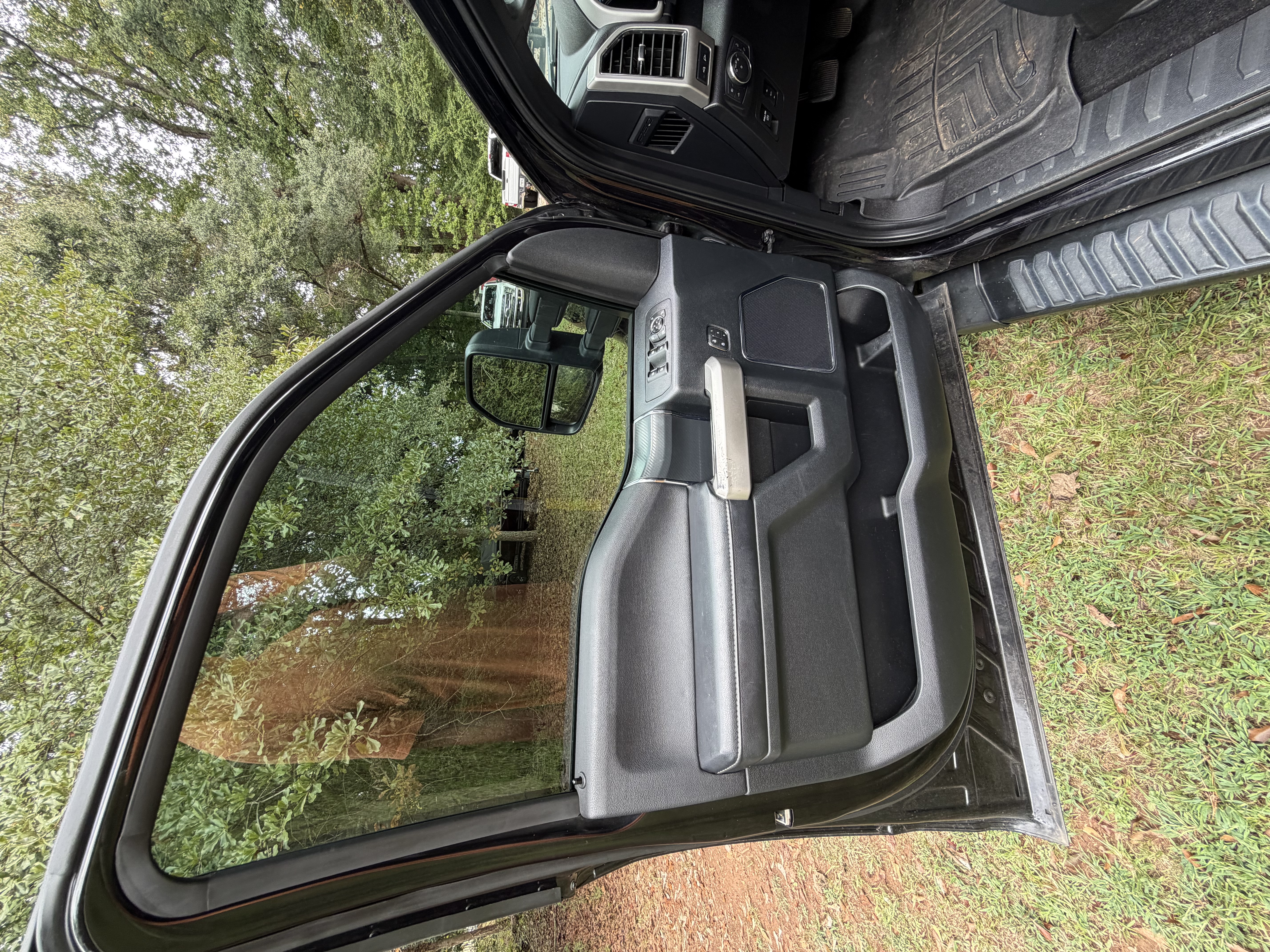 Used 2020 Ford F150 Lariat AWD/4WD image 18