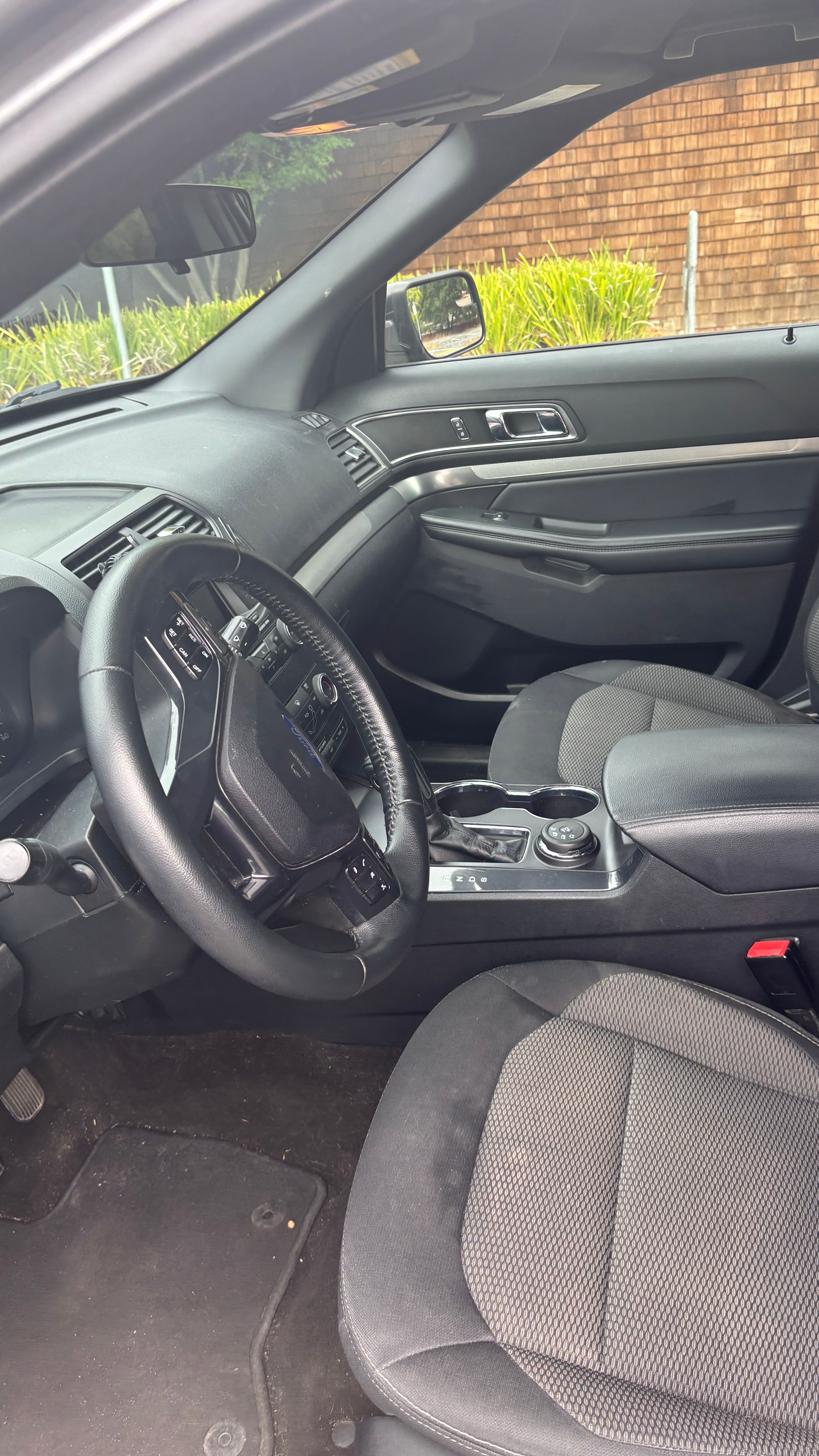 Used 2018 Ford Explorer XLT AWD/4WD image 14