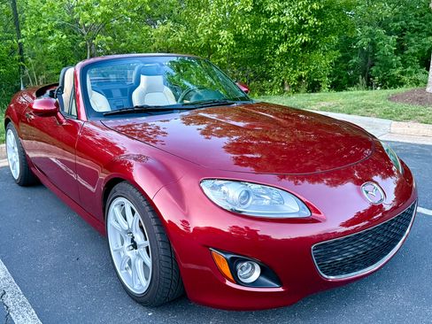 Used 2012 MAZDA MX-5 Miata Grand Touring RWD image 1