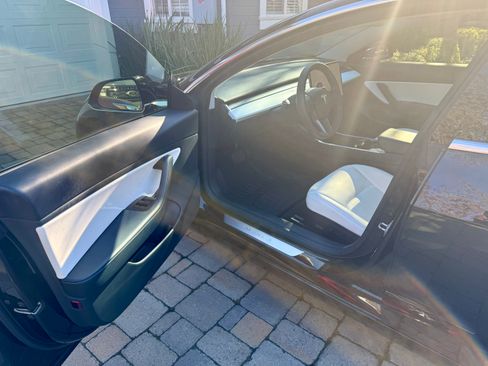 Used 2020 Tesla Model 3 Standard Range Plus image 6