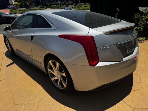 Used 2014 Cadillac ELR w/ Luxury Package FWD image 9