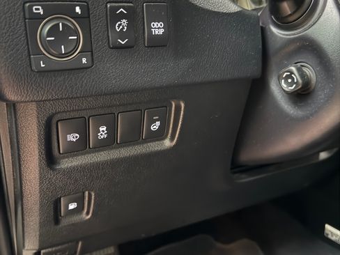 Used 2014 Lexus GX 460 Luxury AWD/4WD image 22