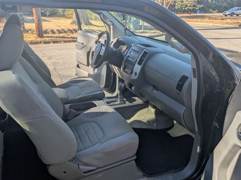 Used 2016 Nissan Frontier S image 1