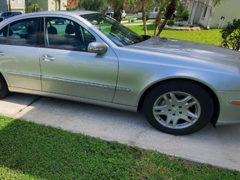 Used 2006 Mercedes-Benz E 350 Sedan image 11