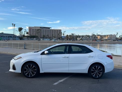 Used 2018 Toyota Corolla SE w/ Carpet Mat Package (TMS) image 4
