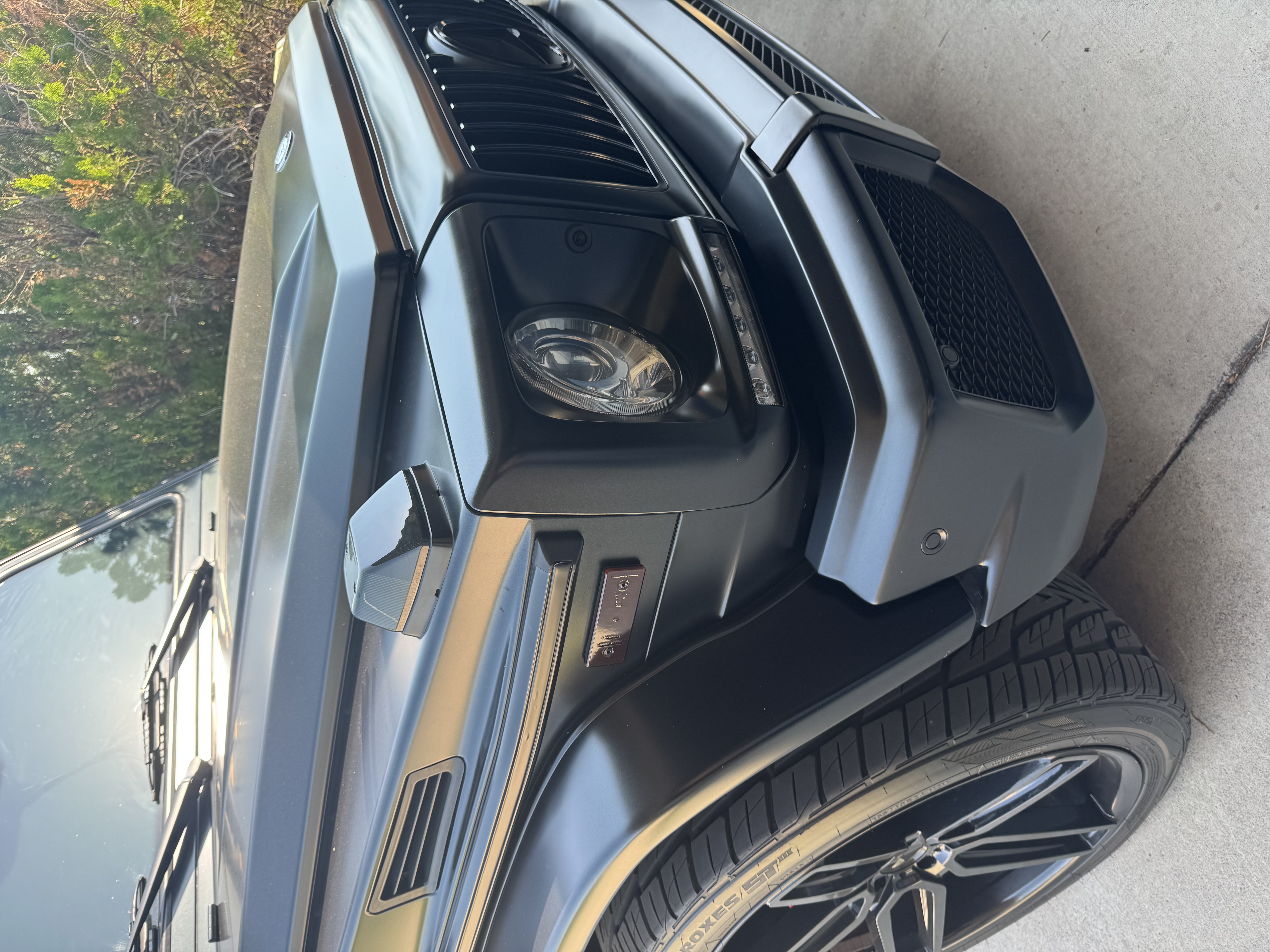 Used 2017 Mercedes-Benz G 63 AMG 4MATIC image 2