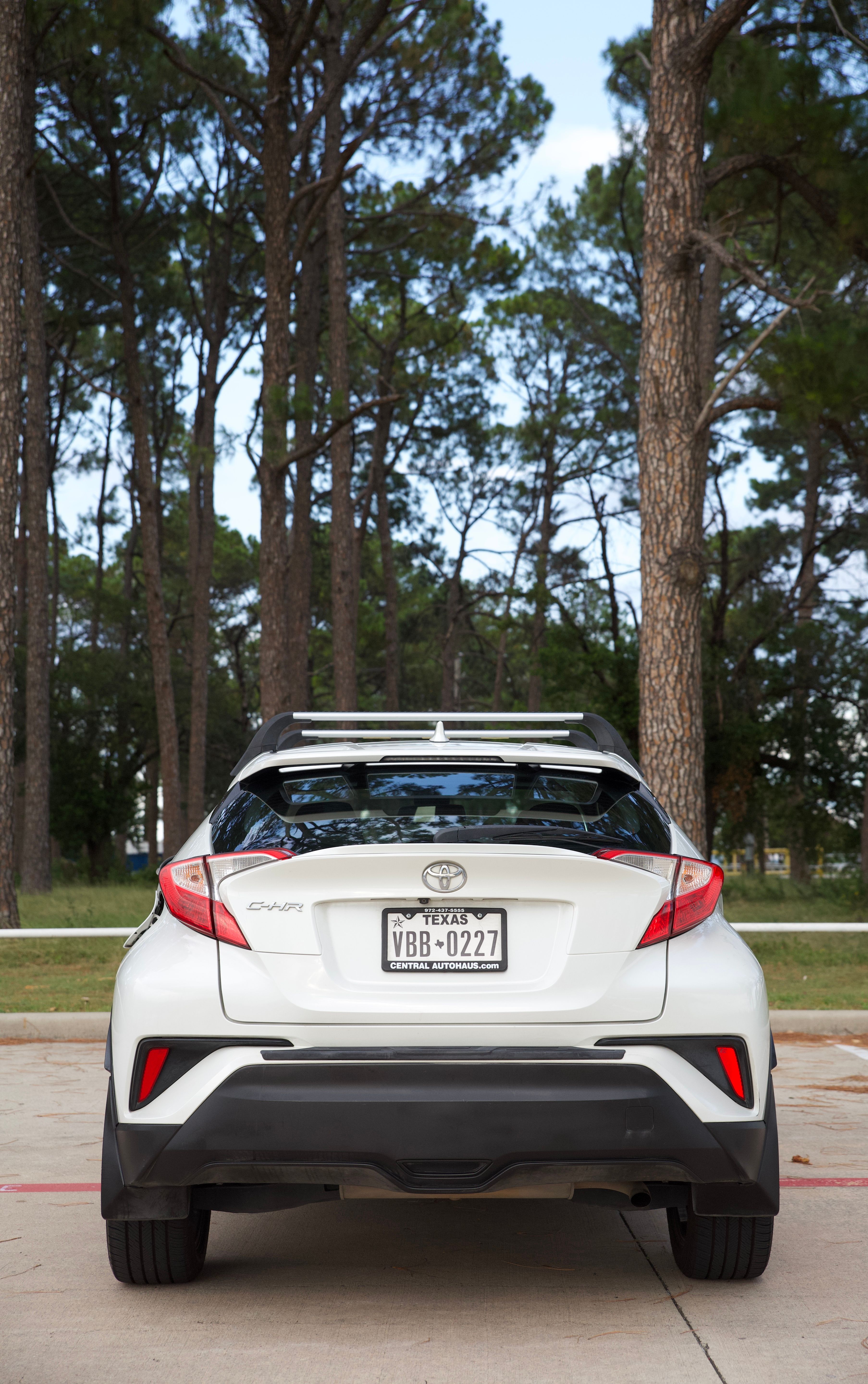 Used 2018 Toyota C-HR XLE FWD image 11