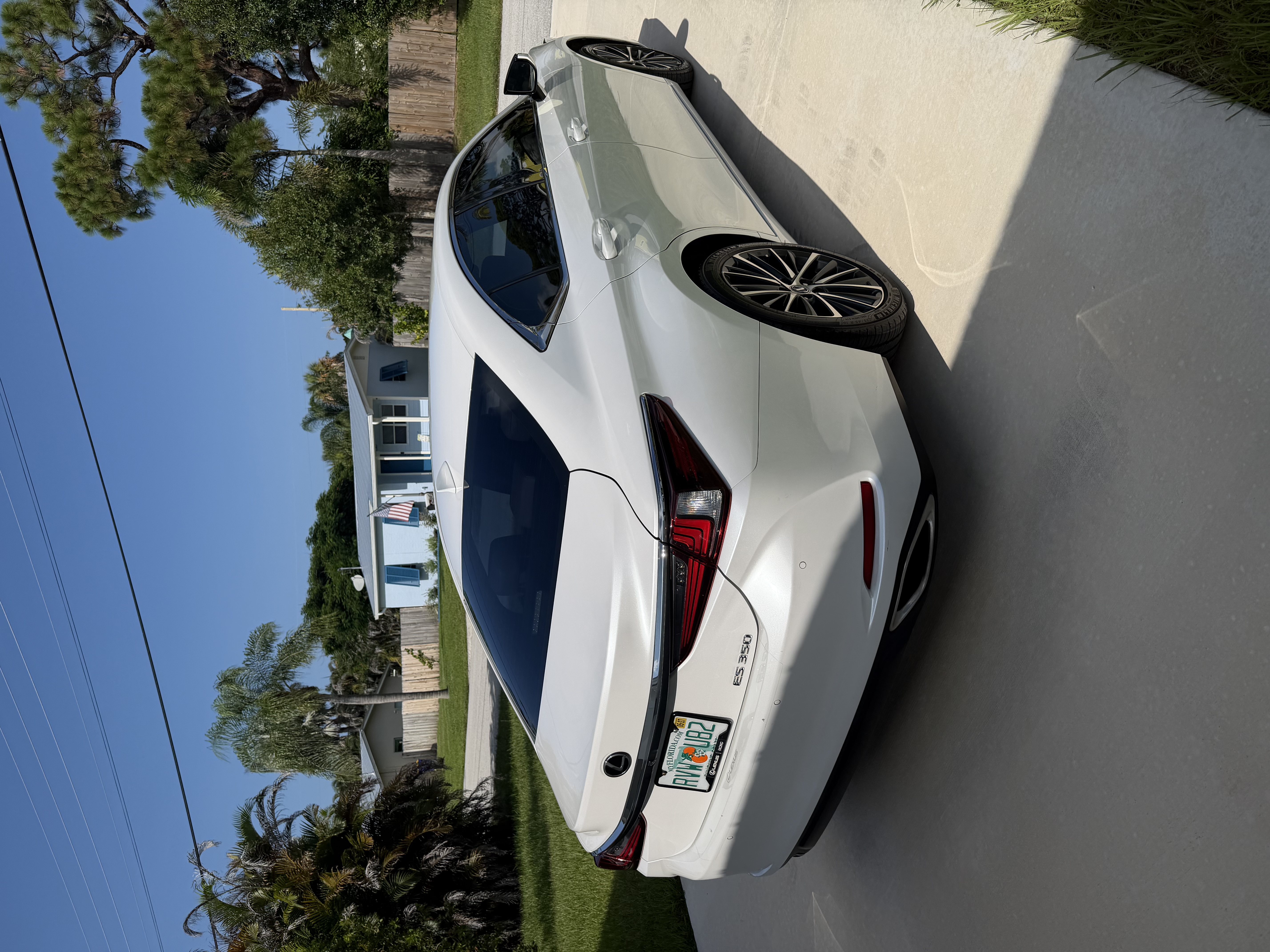 Used 2022 Lexus ES 350 w/ Premium Package FWD image 1
