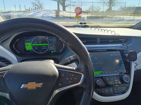 Used 2017 Chevrolet Bolt Premier image 8