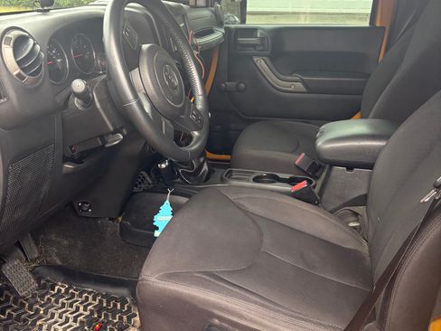 Used 2014 Jeep Wrangler Sport w/ Quick Order Package 23S AWD/4WD image 4