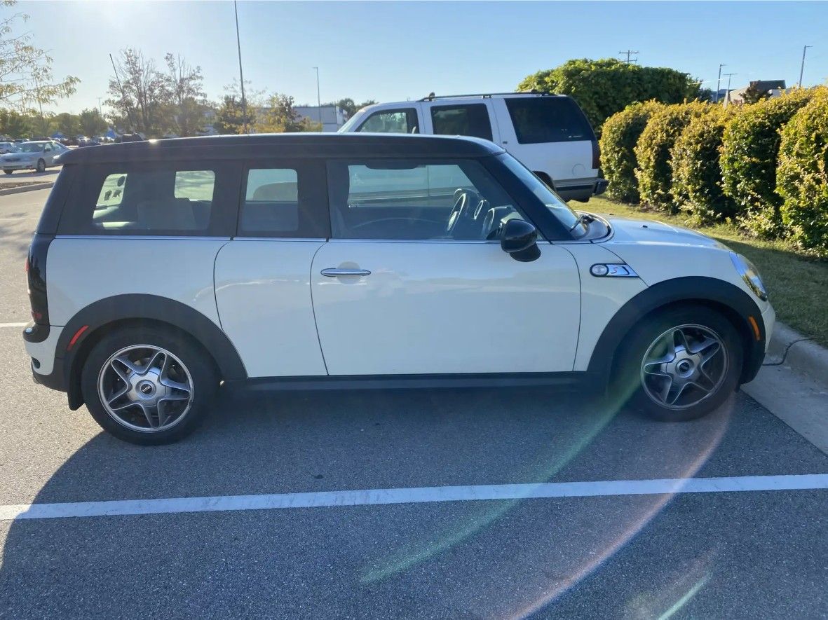 Used 2010 MINI Cooper Clubman S FWD image 5