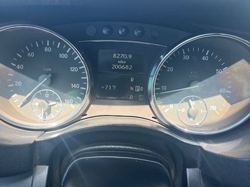 Used 2006 Mercedes-Benz R 350 4MATIC image 12