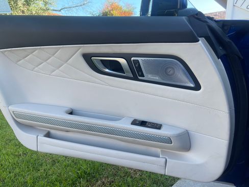 Used 2019 Mercedes-Benz AMG GT C image 6