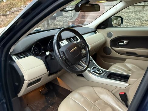 Used 2013 Land Rover Range Rover Evoque Pure Plus image 11