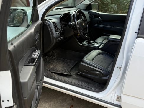 Used 2019 Chevrolet Colorado Z71 image 11