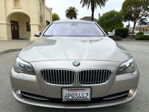 Used 2011 BMW 550i Sedan image 2