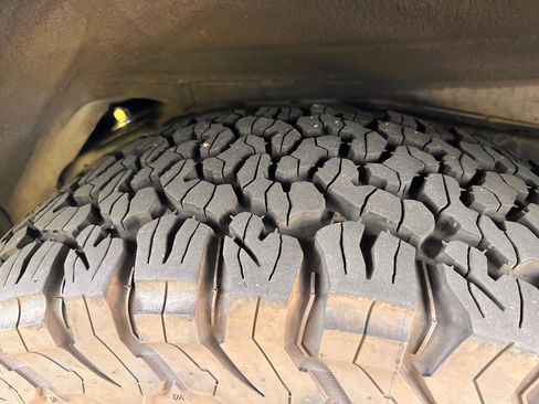 Used 2016 Toyota 4Runner SR5 Premium image 12