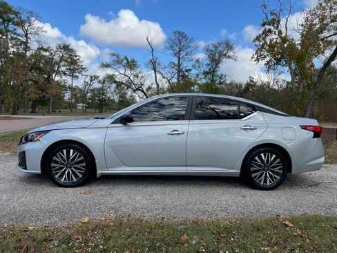 Used 2024 Nissan Altima 2.5 S image 4