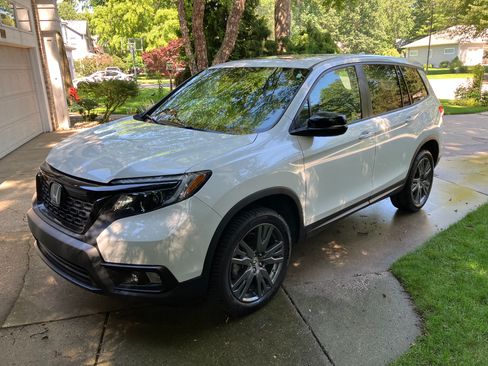 Used 2020 Honda Passport EX-L image 2