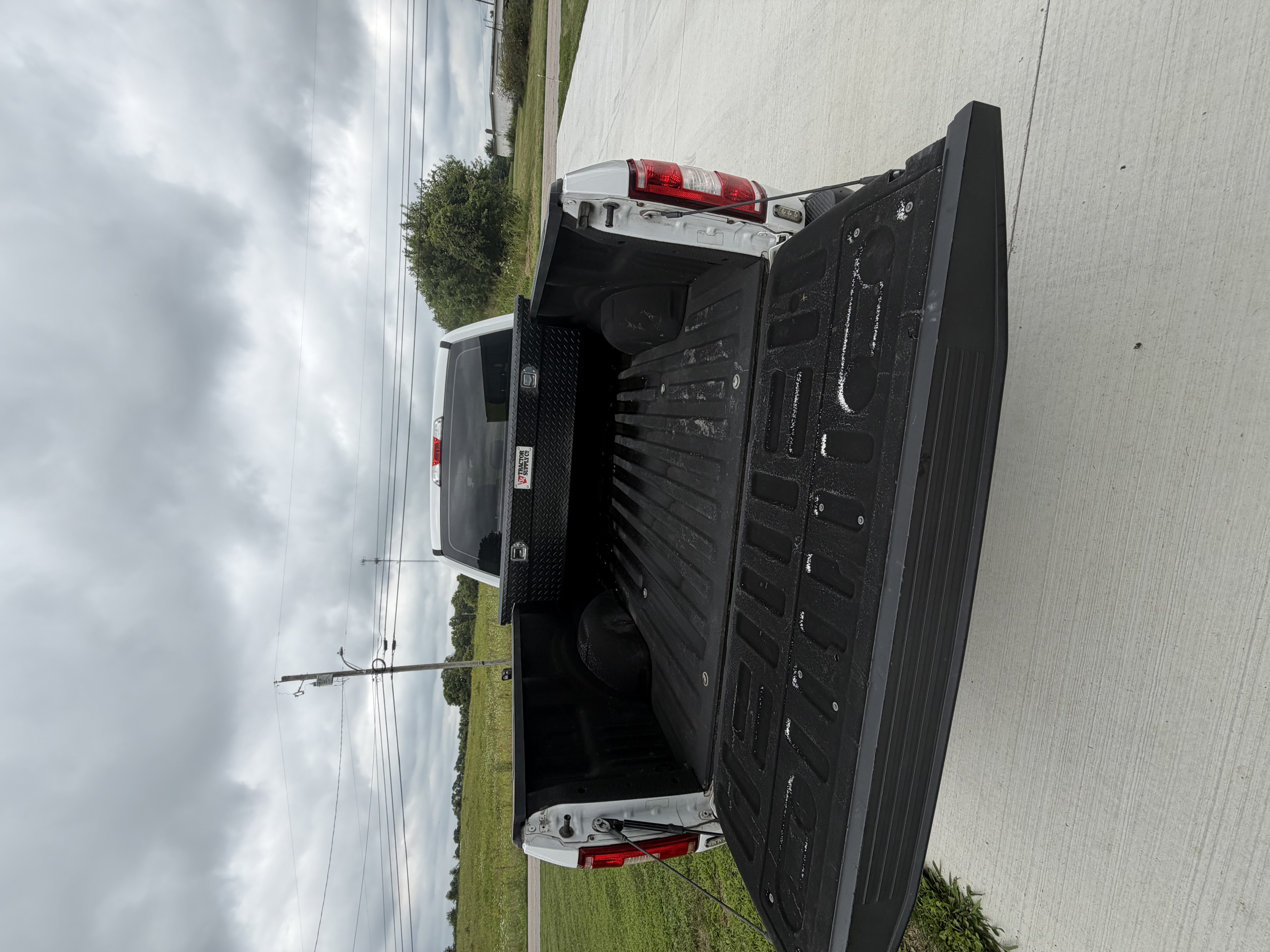 Used 2018 Ford F150 XL w/ Equipment Group 101A Mid AWD/4WD image 5