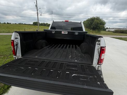 Used 2018 Ford F150 XL w/ Equipment Group 101A Mid AWD/4WD image 5