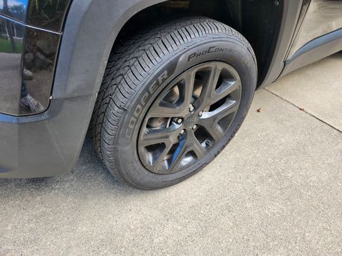 Used 2016 Jeep Renegade Latitude image 11